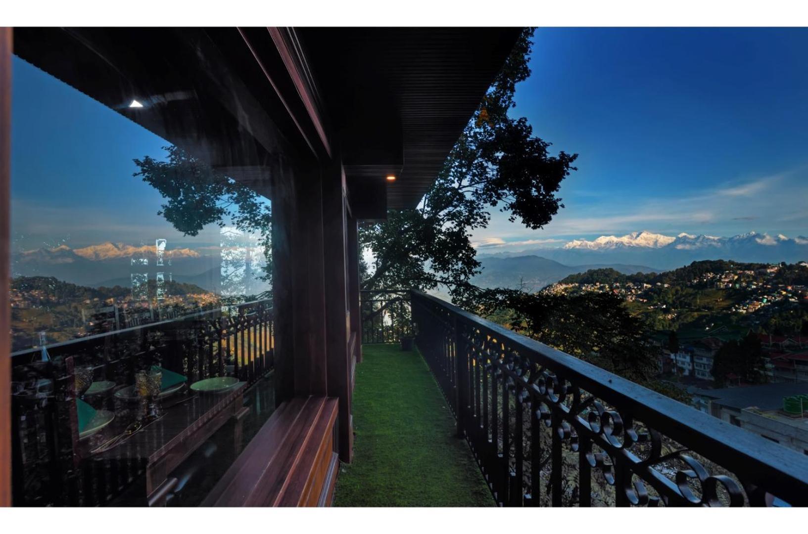 The West Gate Posada By Summit Darjeeling  Eksteriør bilde